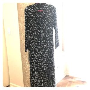 BCBG black dress w/polka dots; sz 6; new wo tags.
